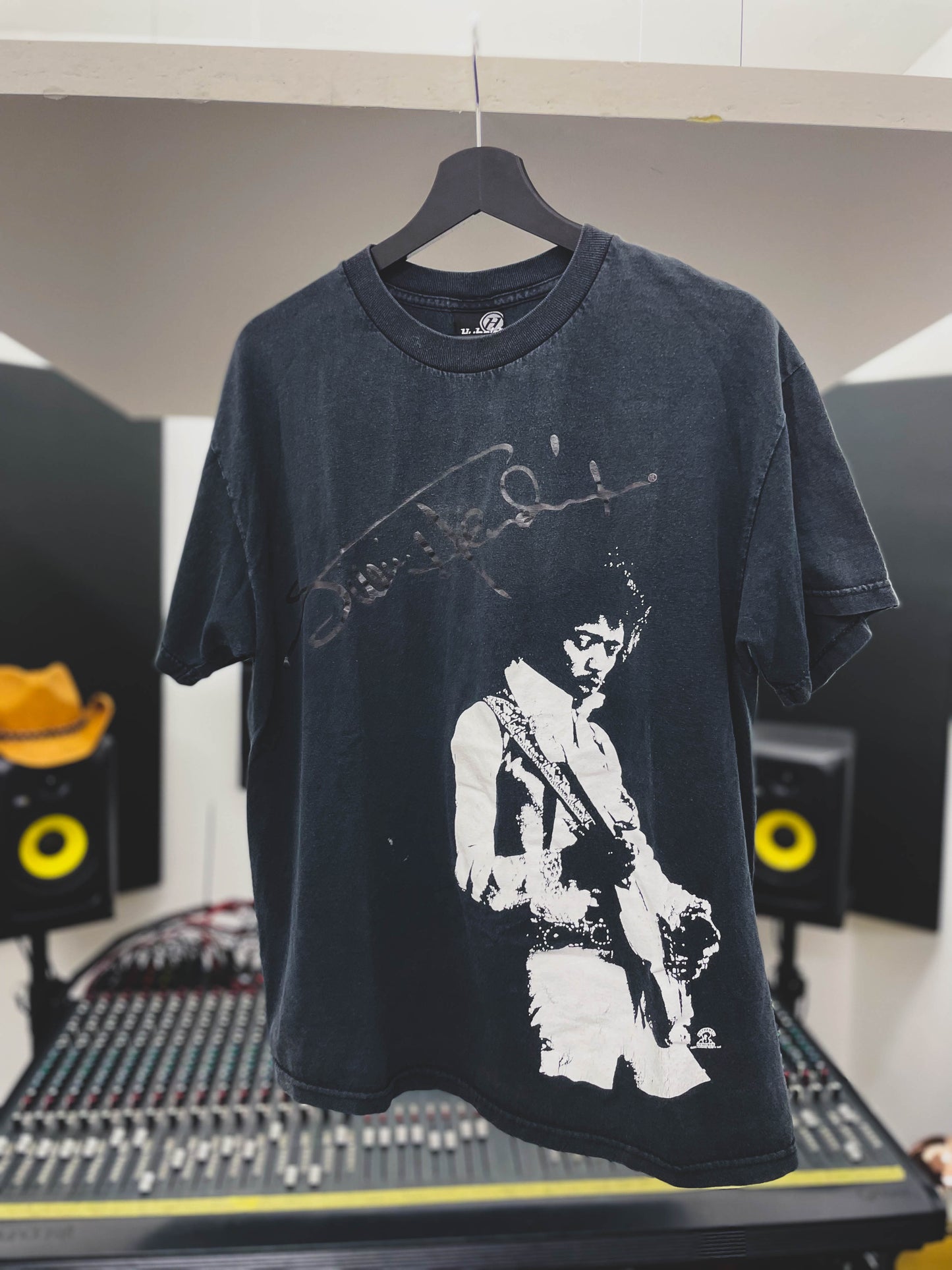 NO ONE LIKE HENDRIX TEE